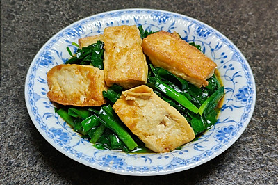 韭菜炒豆腐