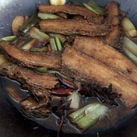 家常炖带鱼的做法图解5