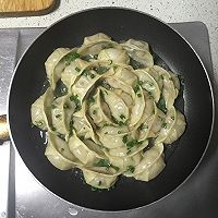 葱香鲜肉煎饺的做法图解7