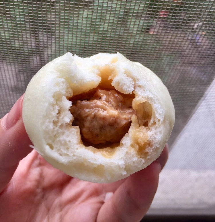 爆汁的香菇鲜肉包的做法