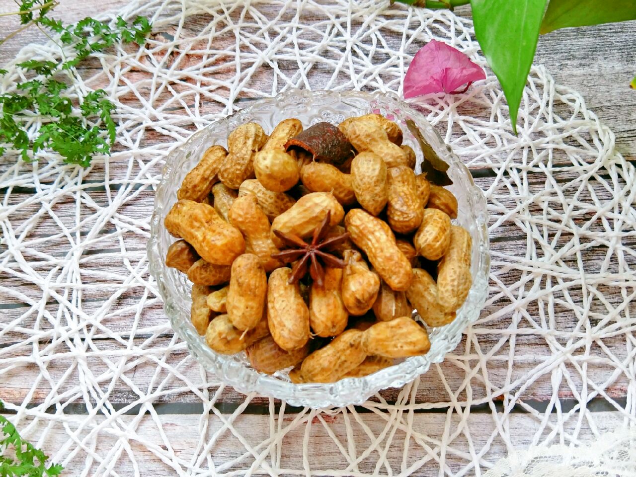 Boiled peanuts with five spices