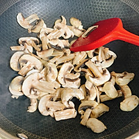 超健康黑胡椒芦笋炒口蘑的做法图解6