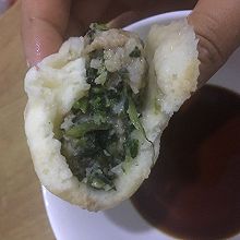山芹菜肉包子