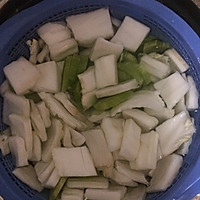 白玉翡翠-白菜根子炒莴笋还是莴苣的。。的做法图解3