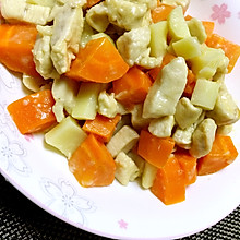 胡萝卜山药鸡丁
