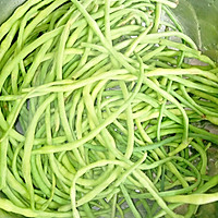 干豆角闷鸡块的做法图解11