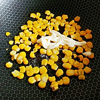 奶蛋蛋玉芝士面的做法图解2