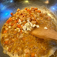 王炸！虾仁炒饭的做法图解7