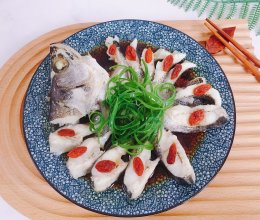 #解腻开胃就吃它#清蒸海鲈鱼的做法