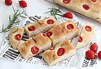 #全电厨王料理挑战赛热力开战！# 佛卡夏，意大利经典面包的做法