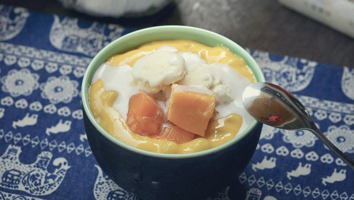 雪山芒果西米露，孩子们的最爱。