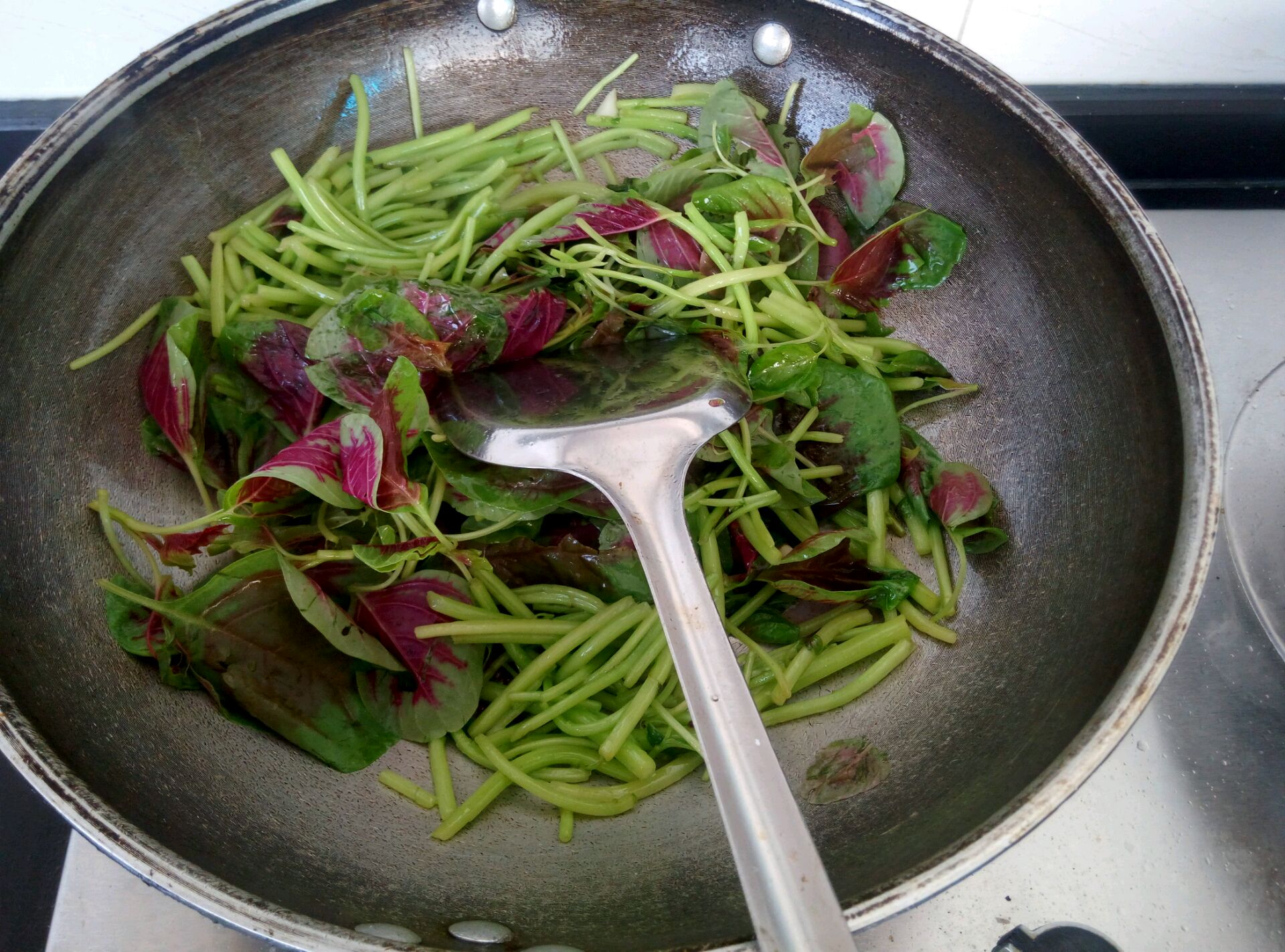 炒莧菜怎麼做_炒莧菜的做法_豆果美食