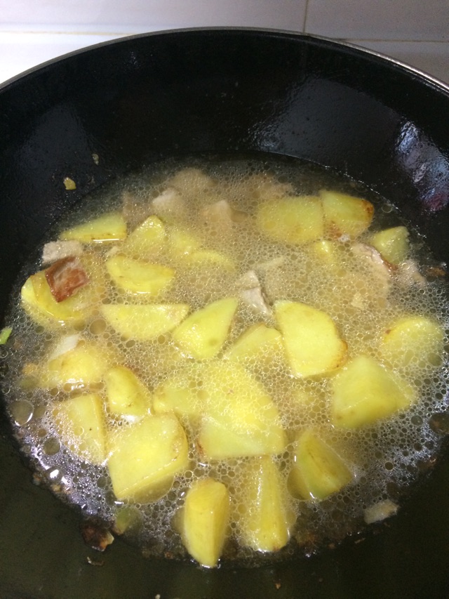 鲍鱼烧土豆的做法图解7