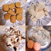 #给年味整点鲜的#高蛋白低卡-海鲜豆腐汤的做法图解1