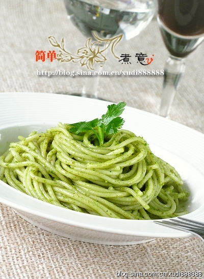 香草杏仁青酱意面