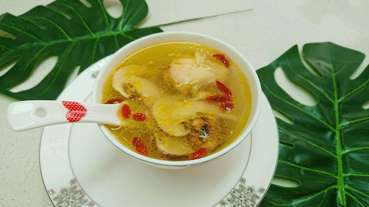鲜松茸母鸡汤-详细步骤-蜜桃爱营养师私厨的做法