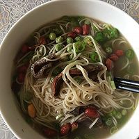 豌豆牛肉面的做法图解4