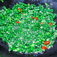 韭苔炒蛋的做法图解4