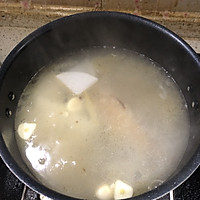 鲫鱼炖萝卜豆腐汤的做法图解7