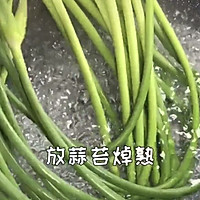 手撕蒜苔的做法图解3