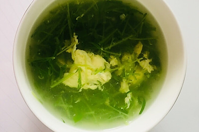 自家芽苗菜—豌豆苗鸡蛋汤