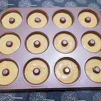 萌趣\(//∇//)十足宝宝最爱的巧克力甜甜圈的做法图解8