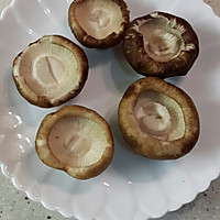 煎酿冬菇的做法图解1