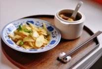 素炒高笋片的做法