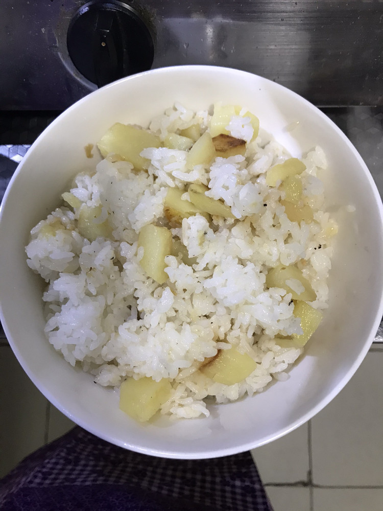 土豆孔饭的做法