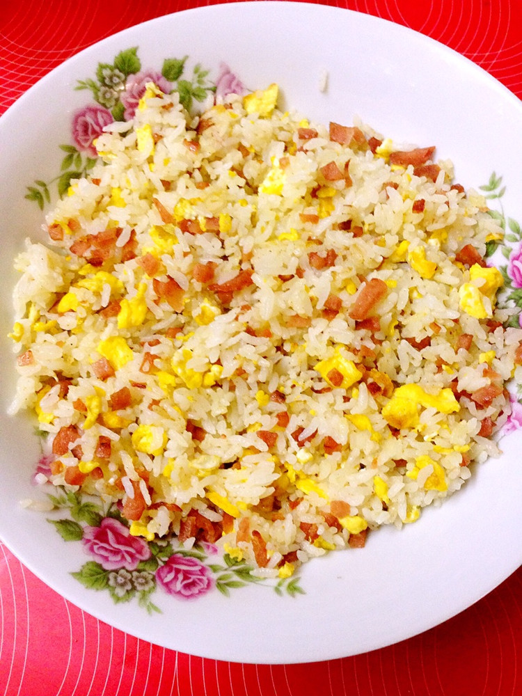 香肠蛋炒饭的做法
