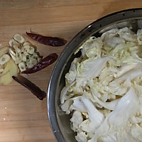 酸辣手撕白菜的做法图解1