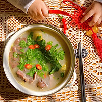 #福气年夜菜#鸭血粉丝汤的做法图解1
