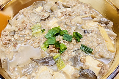平菇肉末炖豆腐
