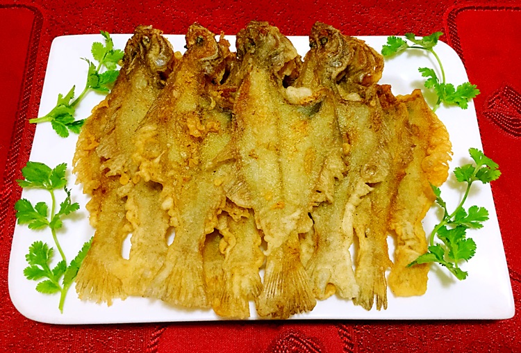 酥炸偏口鱼的做法图解19