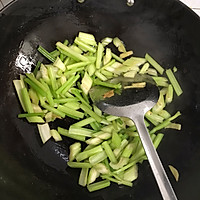 芹菜炒肉丝的做法图解9