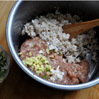 菱角鲜肉包的做法图解2