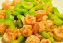 #米饭最强CP#青瓜炒虾仁，用一块钱一筐的黄瓜做出百元大餐的做法