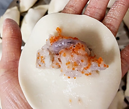 神奇美味的蟹子虾滑饺子的做法