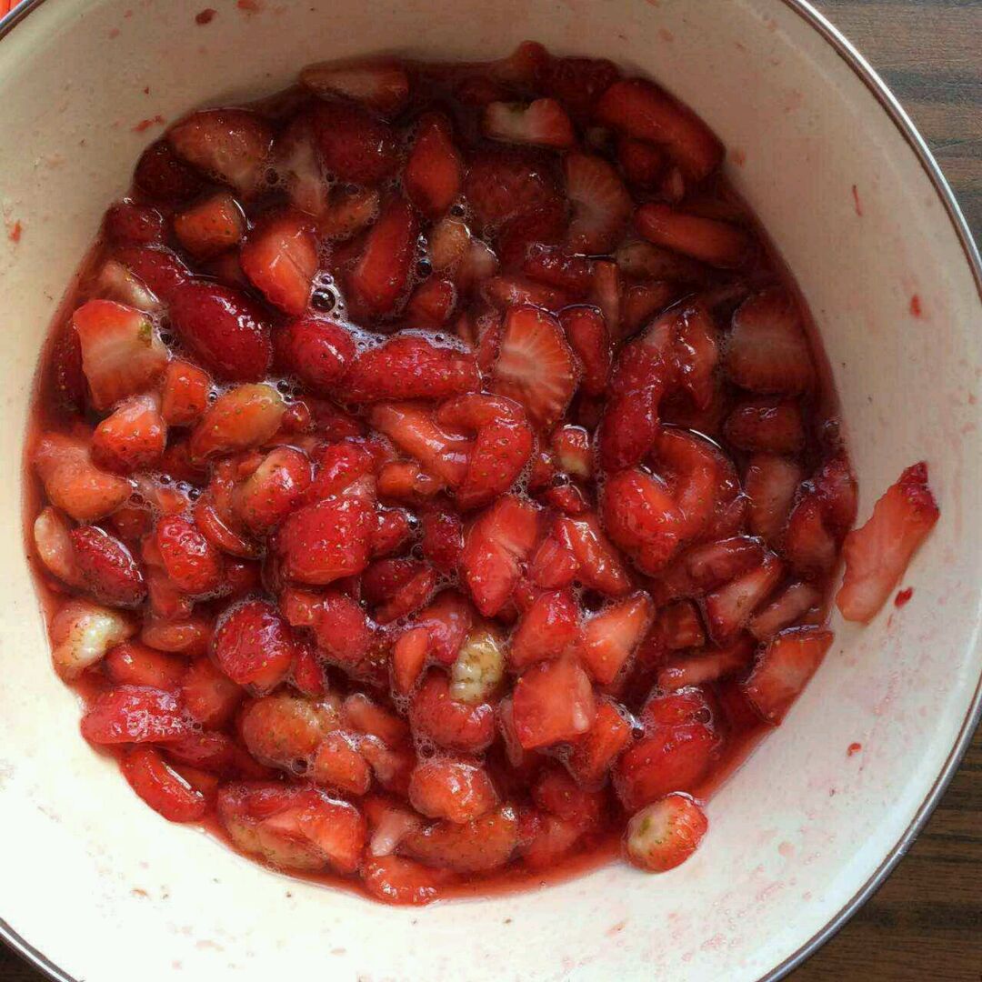 爱厨房的幸福之味: 草莓果酱（白糖） Strawberry Jam