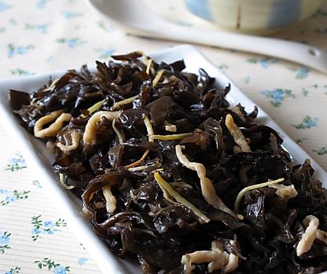 麻油炒黑木耳