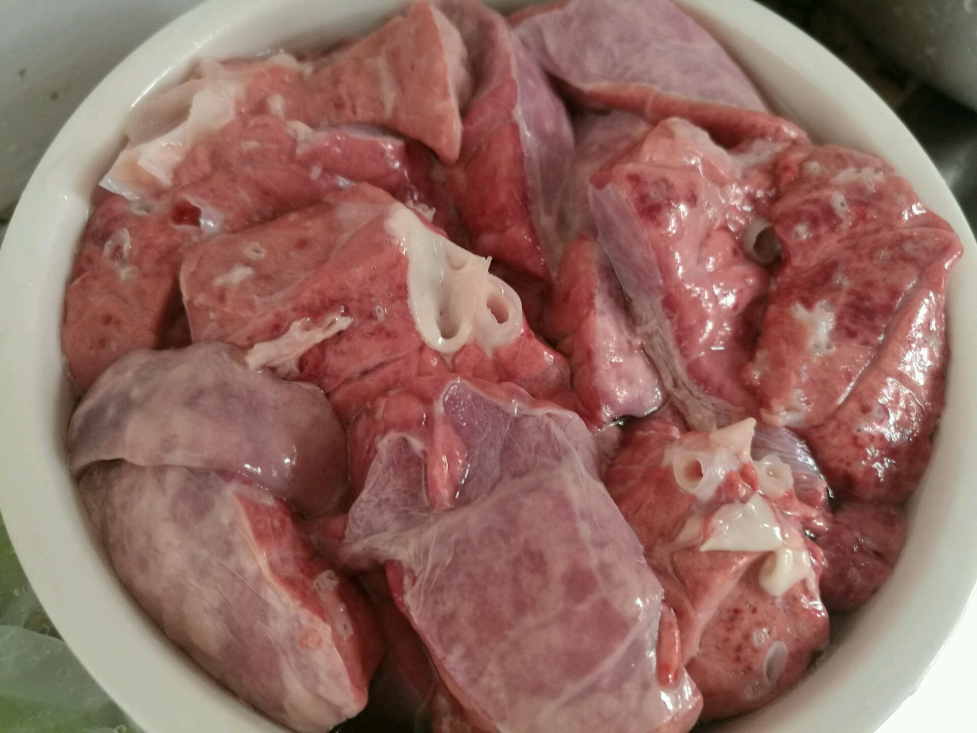 青橄榄炖猪肺汤怎么做_青橄榄炖猪肺汤的做法_豆果美食