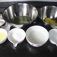 烫面戚风的做法图解1