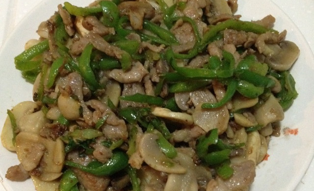 青椒蘑菇炒肉丝