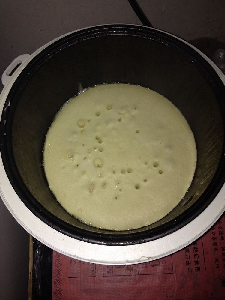 电饭煲蜂蜜蛋蛋糕的做法