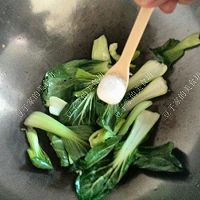 #硬核菜谱制作人#油条蔬菜汤的做法图解4