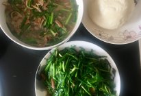 蘑菇韭菜汤和炒韭菜的做法