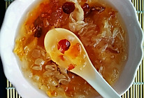 桃胶银耳皂角米蔓越莓甜汤的做法