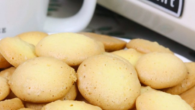 香甜美味的蛋黄小饼干，消耗蛋黄的好方法的做法