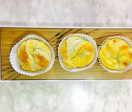 黄金椰蓉牛奶甜面包的做法