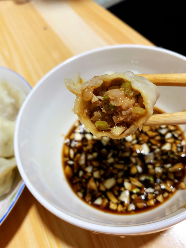 芹菜猪肉馅饺子